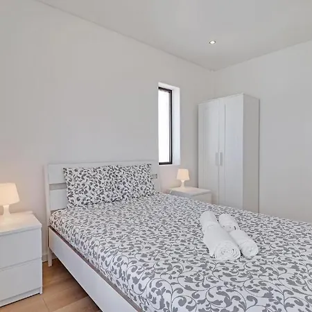 Almond House Апартаменты